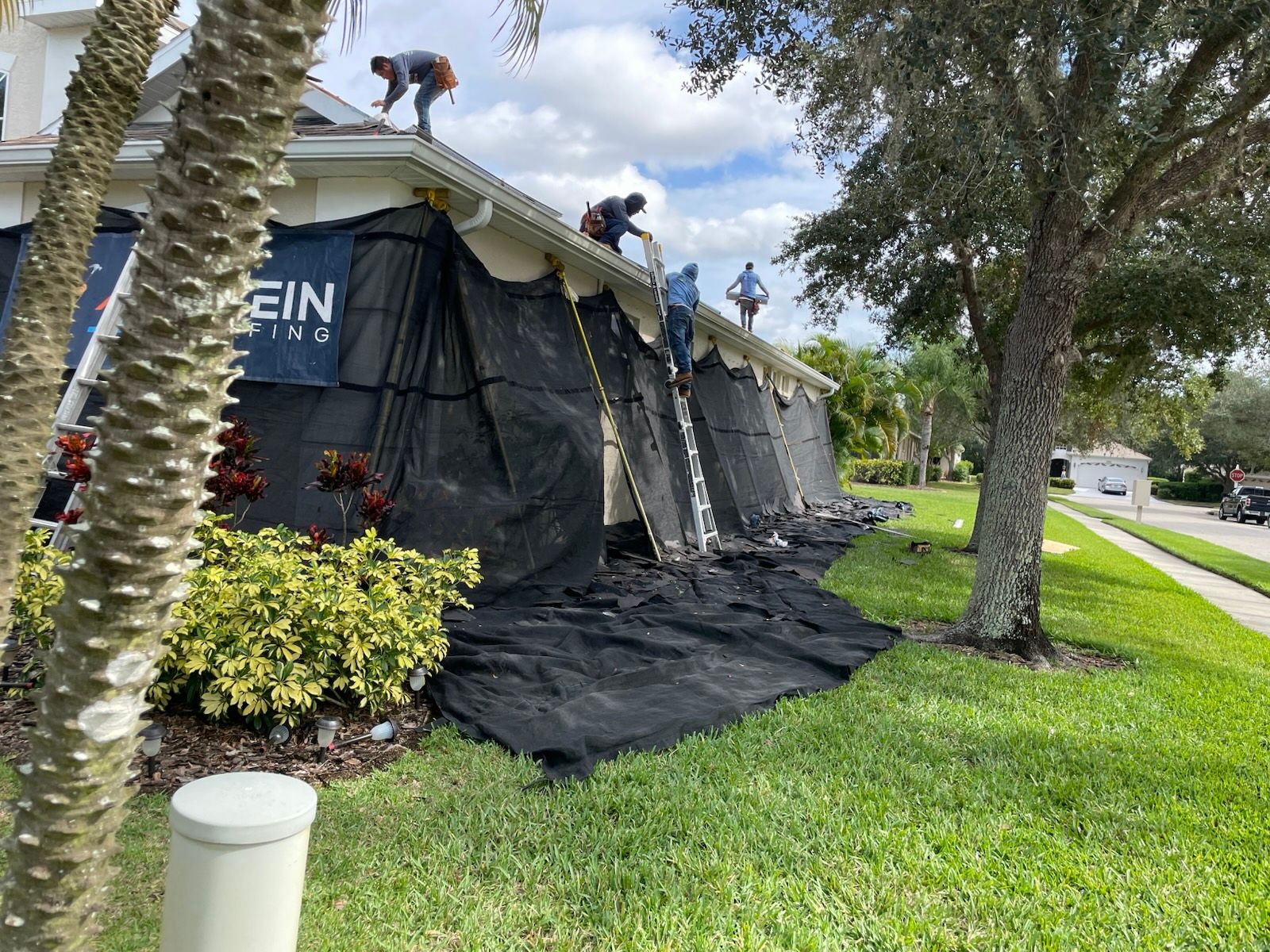Roof Replacement in Lakewood Ranch: on the job (2 of 3)