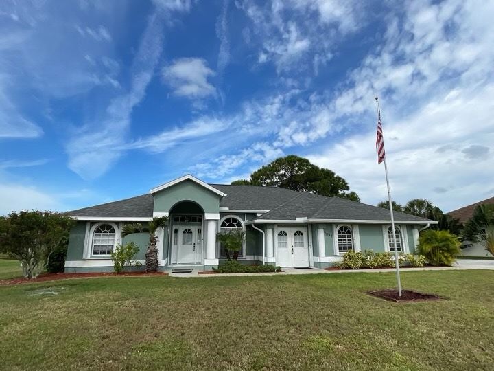 Shingle Roof in Placida: finished roof (3 of 4)