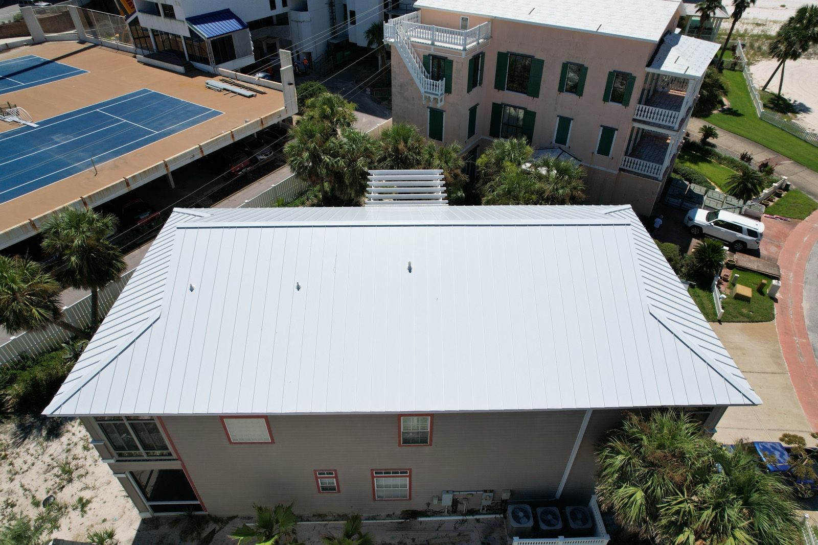 White Metal Roof on a Perdido Key Beach House: finished roof (4 of 4)